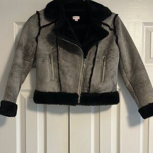 Design History Girls Stylish Black and Gray Faux Fur Jacket - Size M